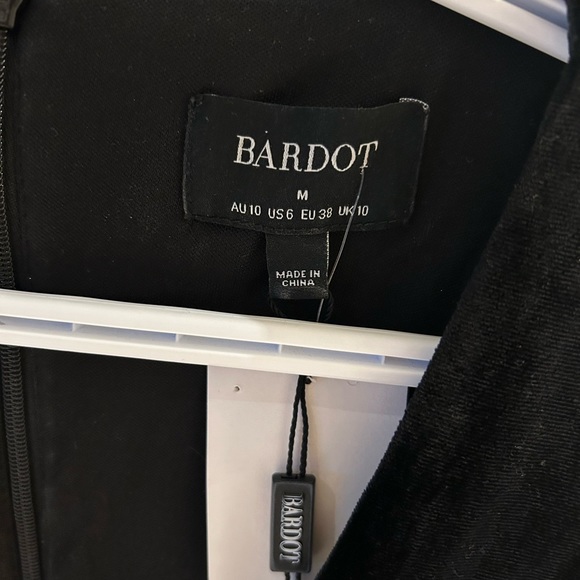 Bardot Black Velvet Mini Dress - Picture 5 of 6